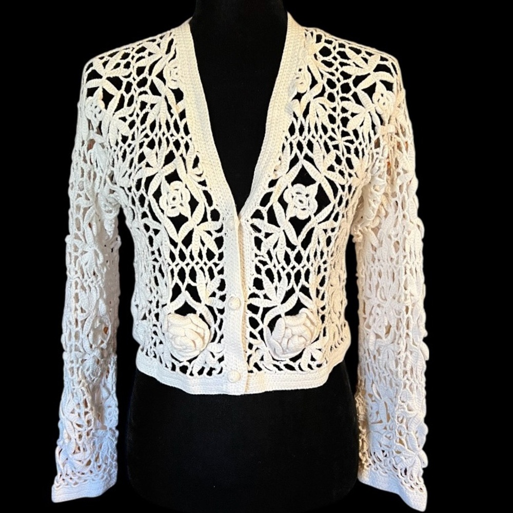 Contempo - 80's/90's Ivory Crochet Cropped Sweater - Size M